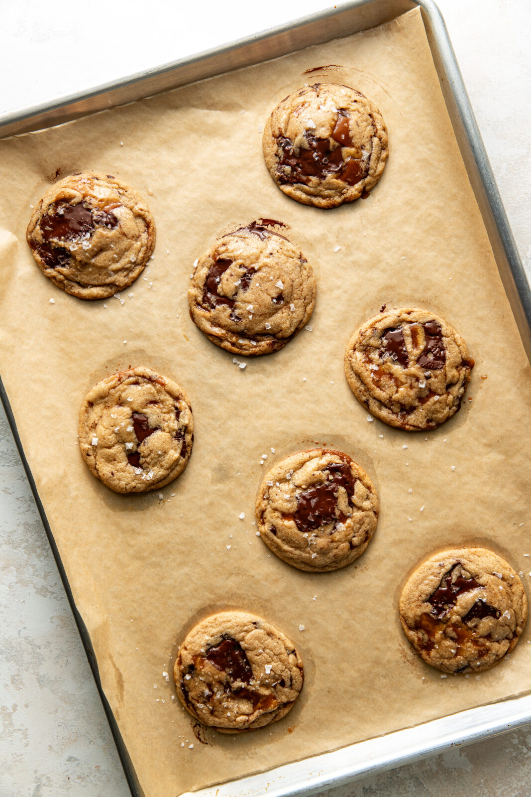 baked brown butter chocolate chip toffee cookies 