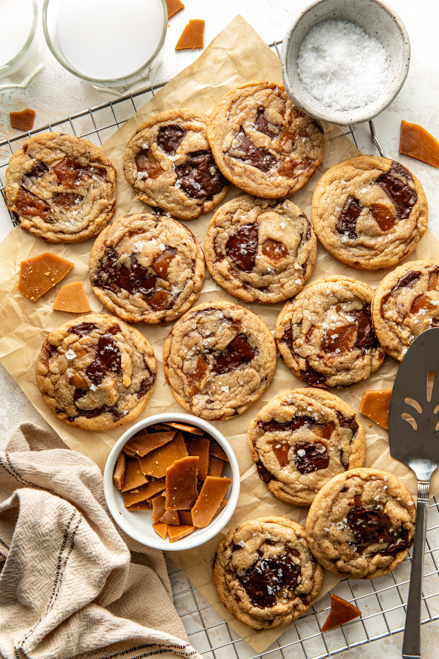 baked brown butter chocolate chip toffee cookies 