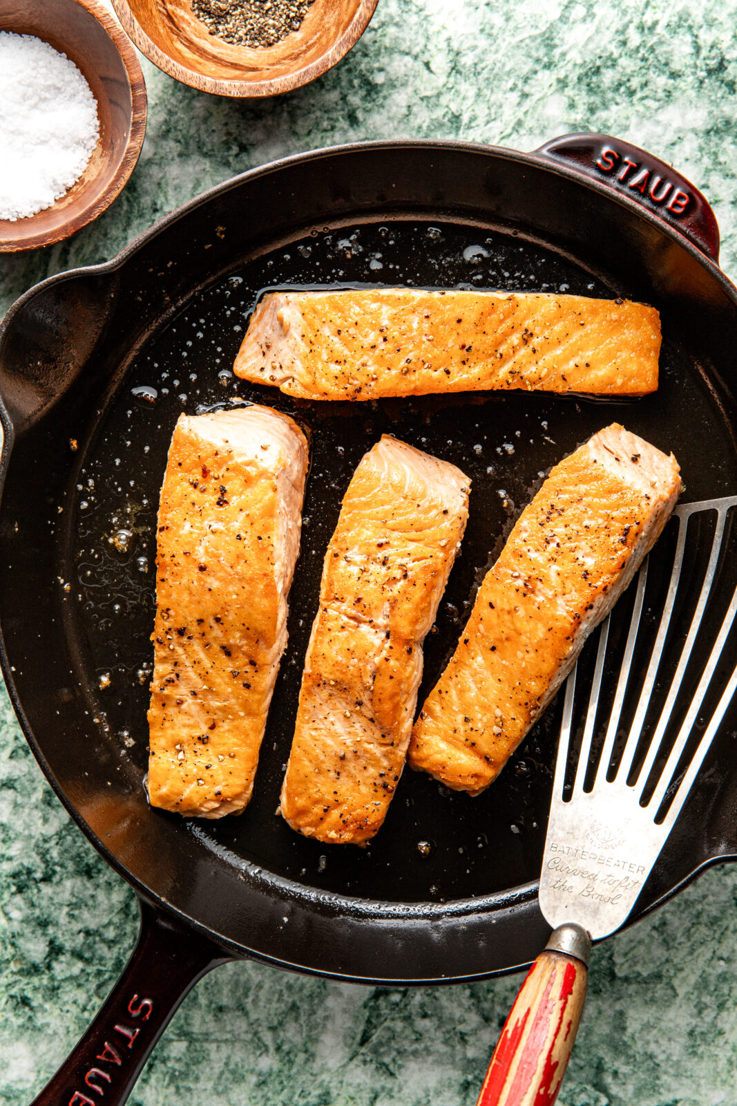 cook salmon in cast iron skillet
