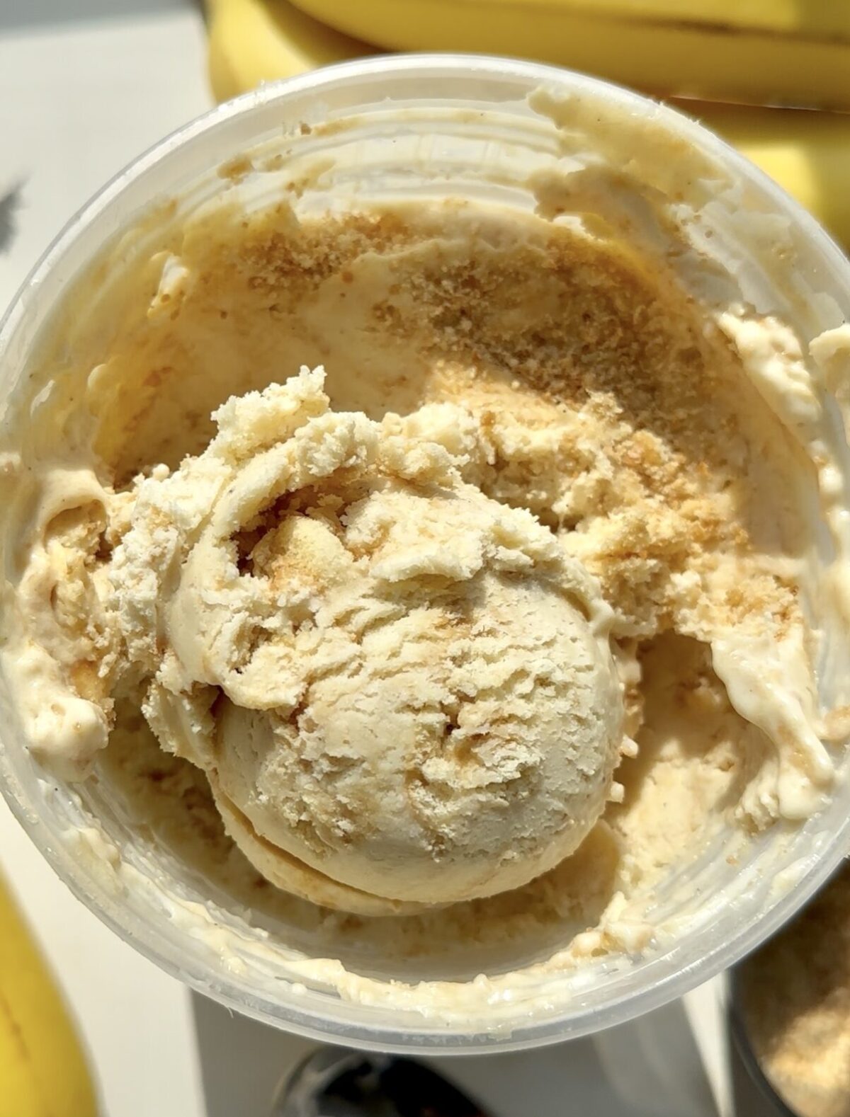 banana pudding in a container