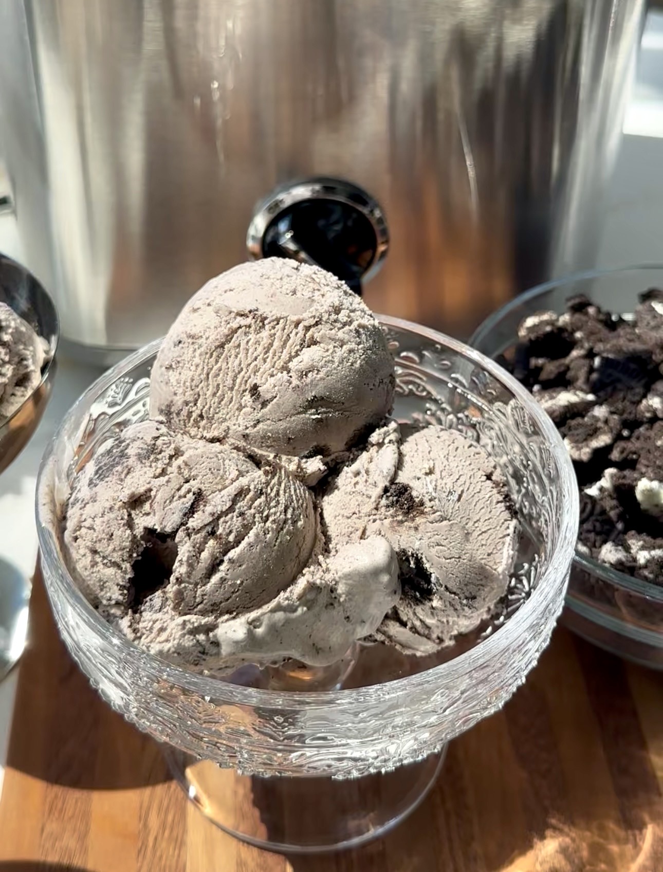oreo ice cream in a glass bowl